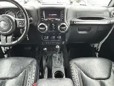 2016 Jeep Wrangler UNLIMITED SAHARA 4X4 - AUTOMATIC/NAVIGATION/H - Photo 28