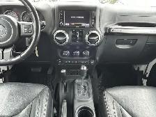 2016 Jeep Wrangler UNLIMITED SAHARA 4X4 - AUTOMATIC/NAVIGATION/H - Photo 29