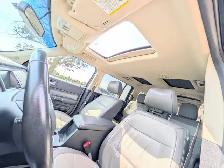 2017 Ford Flex 4dr SEL AWD | Sunroof! | Back-up cam! | 7-seater! - Photo 8