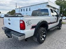 2011 Ford F-250 XL | 4WD | 6.2L V8 | DOUBLE-CAB - Photo 5