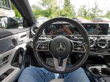 2022 Mercedes-Benz A-Class PANORAMIC SUNROOF | LEATHER | ALLO... - Photo 20