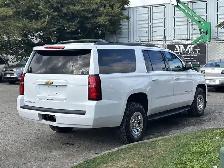 2018 Chevrolet Suburban 4x4 Automatic - Photo 10