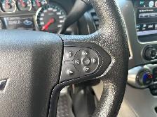 2018 Chevrolet Suburban 4x4 Automatic - Photo 18