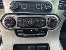 2018 Chevrolet Suburban 4x4 Automatic - Photo 27