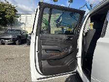 2018 Chevrolet Suburban 4x4 Automatic - Photo 31