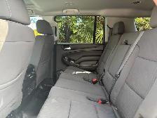 2018 Chevrolet Suburban 4x4 Automatic - Photo 33