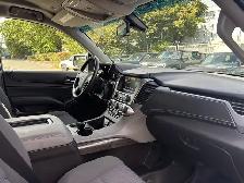 2018 Chevrolet Suburban 4x4 Automatic - Photo 42