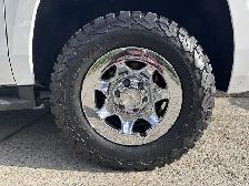 2018 Chevrolet Suburban 4x4 Automatic - Photo 66