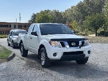 2015 Nissan Frontier 4x4 6 Foot Pickup - Photo 2