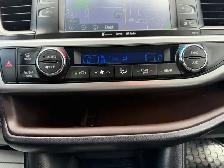 2016 Toyota Highlander AWD 4dr XLE - Photo 16
