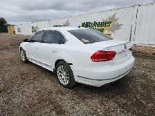2013 Volkswagen Passat - Photo 3