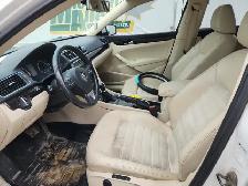 2013 Volkswagen Passat - Photo 14