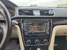 2013 Volkswagen Passat - Photo 23
