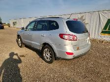 2010 Hyundai SANTA FE - Photo 3