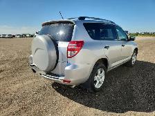 2010 Toyota RAV4 - Photo 4