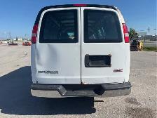 2017 GMC Savana - Photo 6