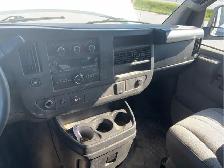 2017 GMC Savana - Photo 12