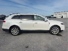 2012 Lincoln MKT - Photo 4