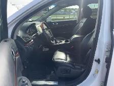 2012 Lincoln MKT - Photo 10