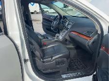 2012 Lincoln MKT - Photo 29