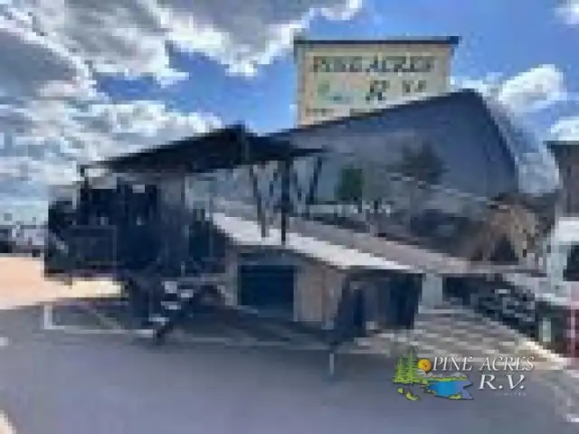 2025 Keystone RV Montana 3532SP Side Power Patio !