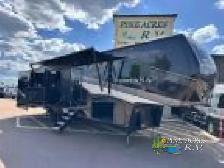 2025 Keystone RV Montana 3532SP Side Power Patio !