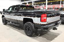 2018 GMC Sierra 3500HD Z71 Crew Cab - 4x4 - ONE OWNER - ALL TERR - Photo 3