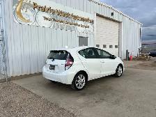 2016 Toyota Prius C Remote Start | Power Lock - Photo 5