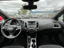 2016 Chevrolet Cruze LT | Command Start | Power Tailgate - Photo 17