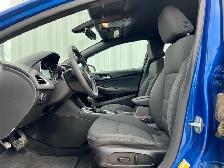 2016 Chevrolet Cruze LT | Command Start | Power Tailgate - Photo 19