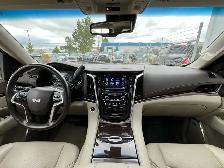 2016 Cadillac Escalade Luxury AWD 7 Passenger |Reverse Camera | - Photo 16
