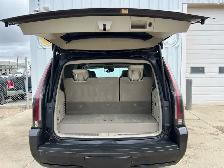 2016 Cadillac Escalade Luxury AWD 7 Passenger |Reverse Camera | - Photo 31