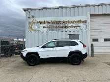 2018 Jeep Cherokee Trailhawk AWD | 2nd Set of Tires | Command St - Photo 8