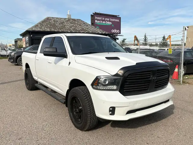 2014 Ram 1500 4WD Crew Cab 149' Sport