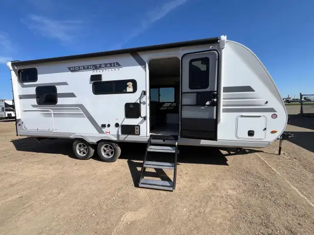 2026 Heartland north-trail-220mb Bunk Model
