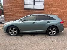 2010 Toyota Venza 4dr Wgn V6 AWD - Photo 3