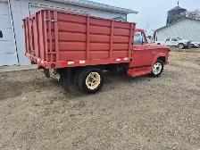 1968 Dodge Fargo Dump Truck - Photo 3