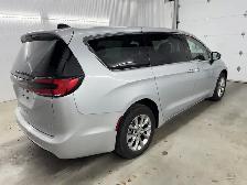 Chrysler Pacifica Touring L AWD 2023 à vendre - Photo 7