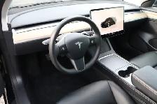 2022 Tesla Model 3 - Photo 9