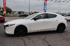 2021 Mazda MAZDA3 - Photo 3