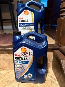 Diesel ( DEF ) cases and OIL - Photo 2