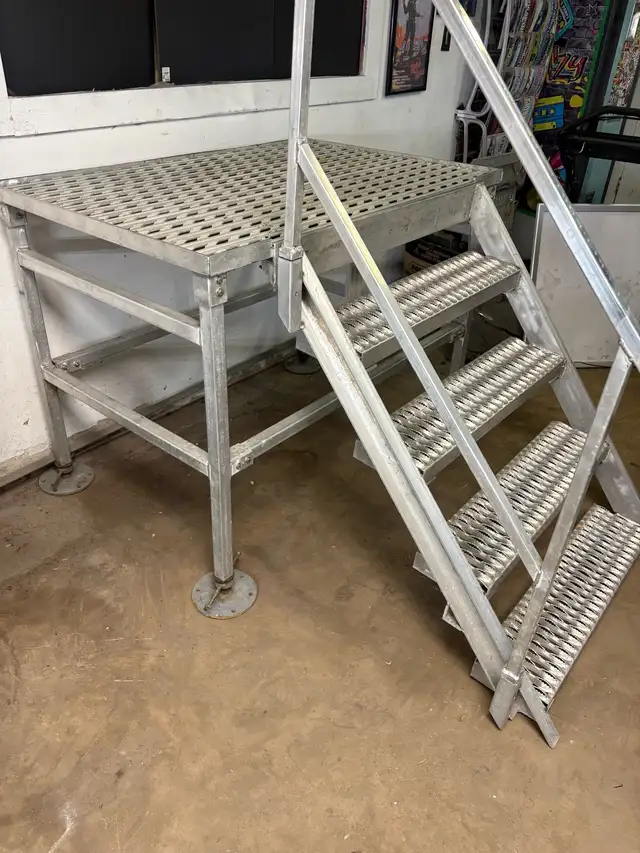 Industrial Aluminum Staircase Work PlatformAnti Skid Stair$675ob