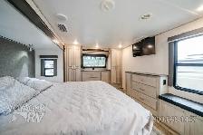 2021 Keystone Alpine 3650RL - Photo 21