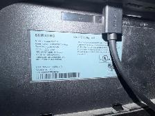 Samsung G7 Monitor (Curved Screen) for Sale in Toronto - Photo 2