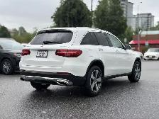 2019 Mercedes-Benz GLC300 4MATIC LOCAL BC VEHICLE. NO ACCIDENT. - Photo 4