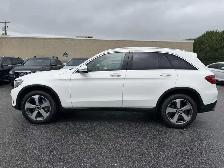 2019 Mercedes-Benz GLC300 4MATIC LOCAL BC VEHICLE. NO ACCIDENT. - Photo 7