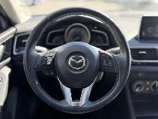 2016 Mazda MAZDA3 Sport GS. LOCAL BC VEHICLE. LOW KILOMETRES. - Photo 12