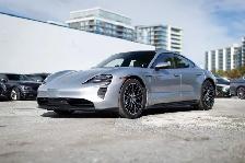 2020 Porsche Taycan 4S. FULLY LOADED. LOW KILOMETRES. SPORT CHRO