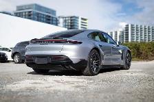 2020 Porsche Taycan 4S. FULLY LOADED. LOW KILOMETRES. SPORT CHRO - Photo 5