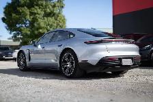 2020 Porsche Taycan 4S. FULLY LOADED. LOW KILOMETRES. SPORT CHRO - Photo 7